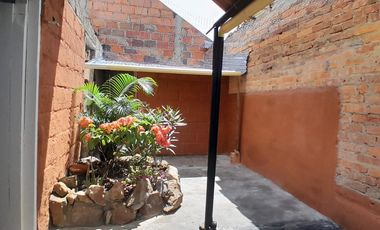 casa en arriendo en carlos martinez. Cod A34813