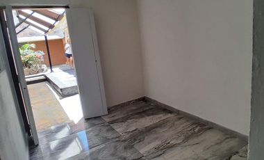 casa en arriendo en carlos martinez. Cod A34813