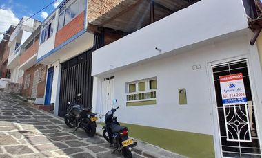 casa en arriendo en carlos martinez. Cod A34813
