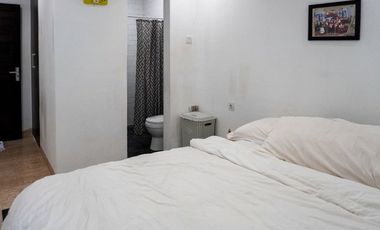 DIJUAL MURAH RUMAH SECOND SIAP HUNI LANTAI 4 DEKAT BANDARA