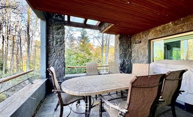 Casa en venta de 5 dorm, piscina, jardin. En Villarrica