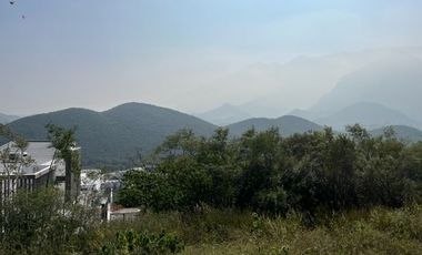 Terreno en Venta en Sierra Alta $9,976,000