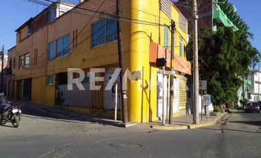 Edificio en RENTA en Zona Comercial Frente al mercado de Abastos - (3)