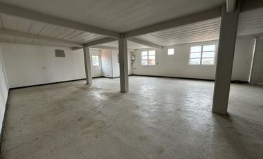 Bodega Renta Cuajimalpa cerca de Santa Fe Bosques de las Lomas