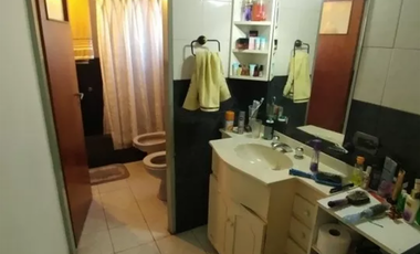 Venta casa de 7 ambientes en dos plantas