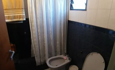 Venta casa de 7 ambientes en dos plantas