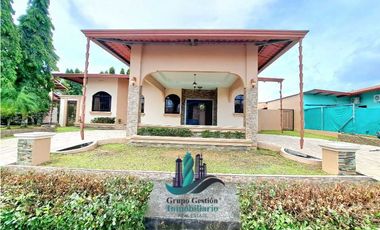 VENDO CASA EN BARRIADA SAN JOSE- A 1 MINUTO DE LA INTERAMERICANA