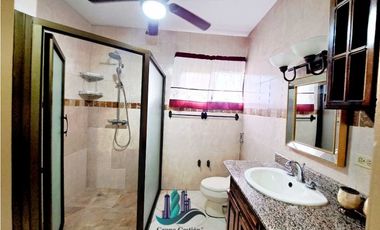 VENDO CASA EN BARRIADA SAN JOSE- A 1 MINUTO DE LA INTERAMERICANA