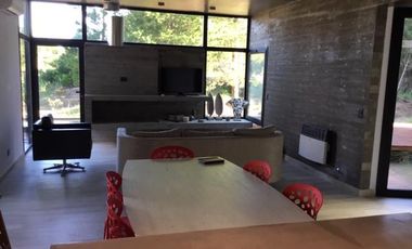 Casa de 5 ambientes en venta en barrio Costa Esmeralda - Pinamar