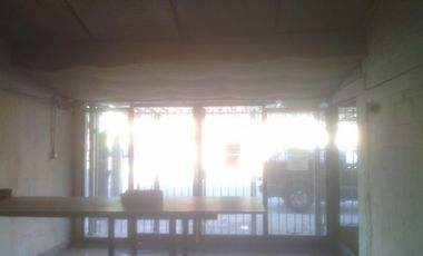 LOCAL CON GALPON S/AV, JUAN 23