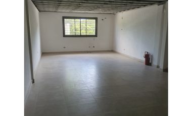 ALQUILER LOCAL O DEPOSITO PARQUE LEFEVRE- AV SANTA ELENA