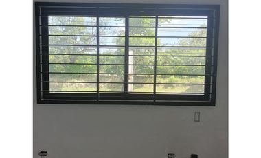 ALQUILER LOCAL O DEPOSITO PARQUE LEFEVRE- AV SANTA ELENA