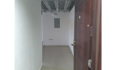 ALQUILER LOCAL O DEPOSITO PARQUE LEFEVRE- AV SANTA ELENA