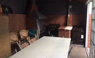 IMPECABLE CASA DE 3 AMB