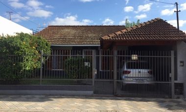 IMPECABLE CASA DE 3 AMB