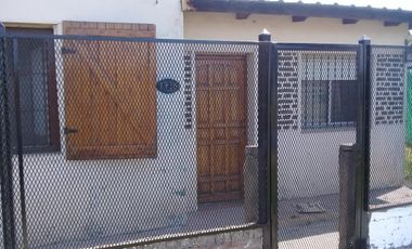 Casa en venta - 2 Dormitorios 1 Baño - 600Mts2 - Guillermo E. Hudson, Berazategui