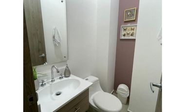 SE VENDE APARTAMENTO EN EL RECREO DE MONTERA