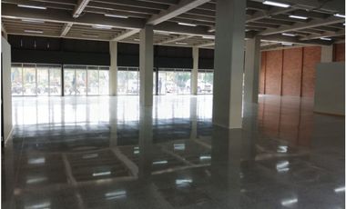 Arriendo local en el Centro Empresarial Olaya Herrera, Medellín