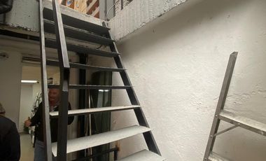 edificio en arriendo en el lago. Cod A70061