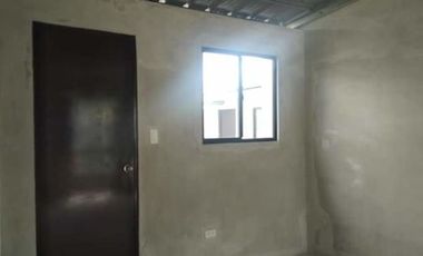 AFFORDABLE ROWHOUSE BA HANAP MO?? 2K PLUS LANG MONTHLY