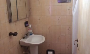 CASA MULTIFAMILIAR EN MARTIN CORONADO A CUADRAS DE LA ESTACION