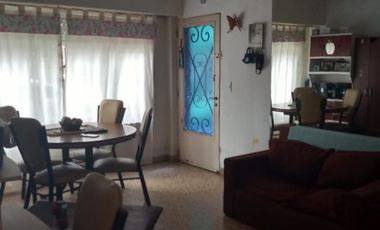 CASA MULTIFAMILIAR EN MARTIN CORONADO A CUADRAS DE LA ESTACION