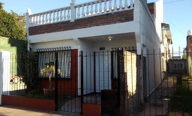 Casa PH en venta en Moron Sur