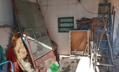 Casa con Departamento en venta en Burzaco Este