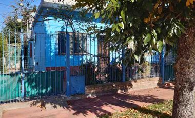 Casa con Departamento en venta en Burzaco Este