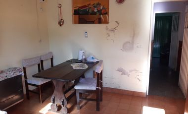 Casa con Departamento en venta en Burzaco Este