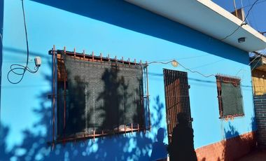 Casa con Departamento en venta en Burzaco Este