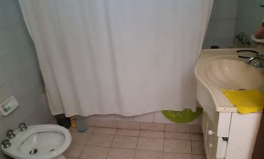 Casa con Departamento en venta en Burzaco Este