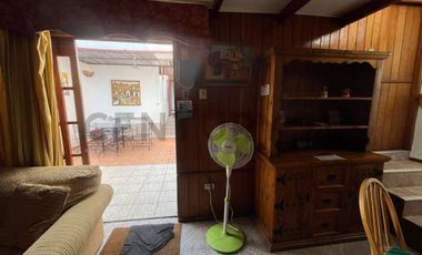 casa con local comercial