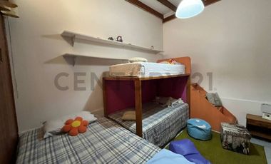 casa con local comercial