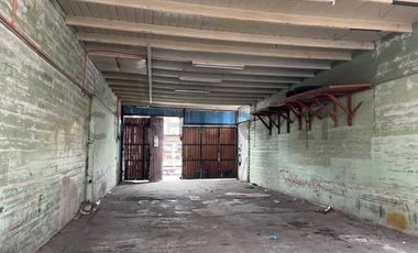 casa con local comercial