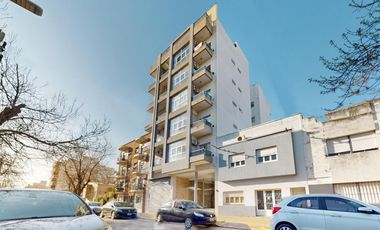 Departamento de dos dormitorios con terraza privada en venta