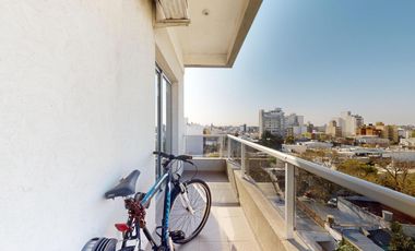 Departamento de dos dormitorios con terraza privada en venta
