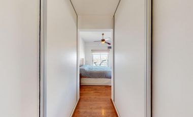 Departamento de dos dormitorios con terraza privada en venta