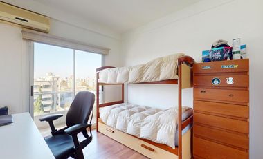 Departamento de dos dormitorios con terraza privada en venta