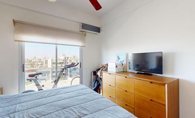 Departamento de dos dormitorios con terraza privada en venta