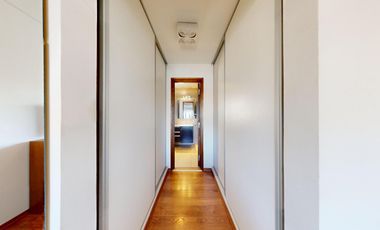 Departamento de dos dormitorios con terraza privada en venta