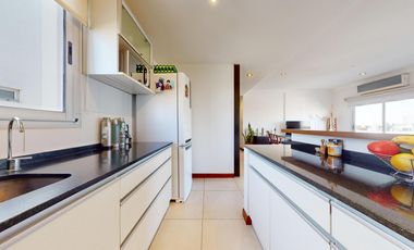 Departamento de dos dormitorios con terraza privada en venta