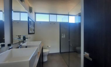 casa en arriendo en condominio villa los pinos. Cod A5138