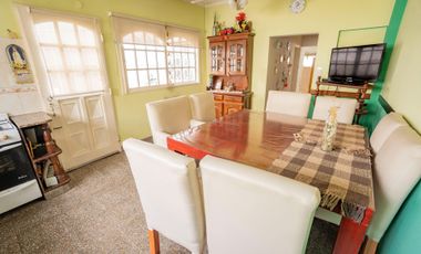 VENTA DUPLEX 4AMB COCHERA Y PATIO. TEMPERLEY