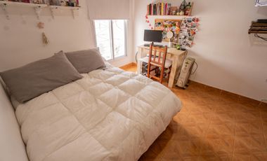 VENTA DUPLEX 4AMB COCHERA Y PATIO. TEMPERLEY