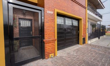 VENTA DUPLEX 4AMB COCHERA Y PATIO. TEMPERLEY