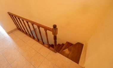 VENTA DUPLEX 4AMB COCHERA Y PATIO. TEMPERLEY