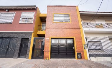 VENTA DUPLEX 4AMB COCHERA Y PATIO. TEMPERLEY