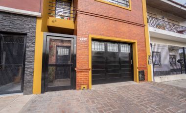 VENTA DUPLEX 4AMB COCHERA Y PATIO. TEMPERLEY
