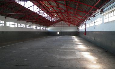 Excelente galpón en alquiler